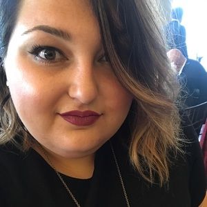 Meet your Posher, Julie